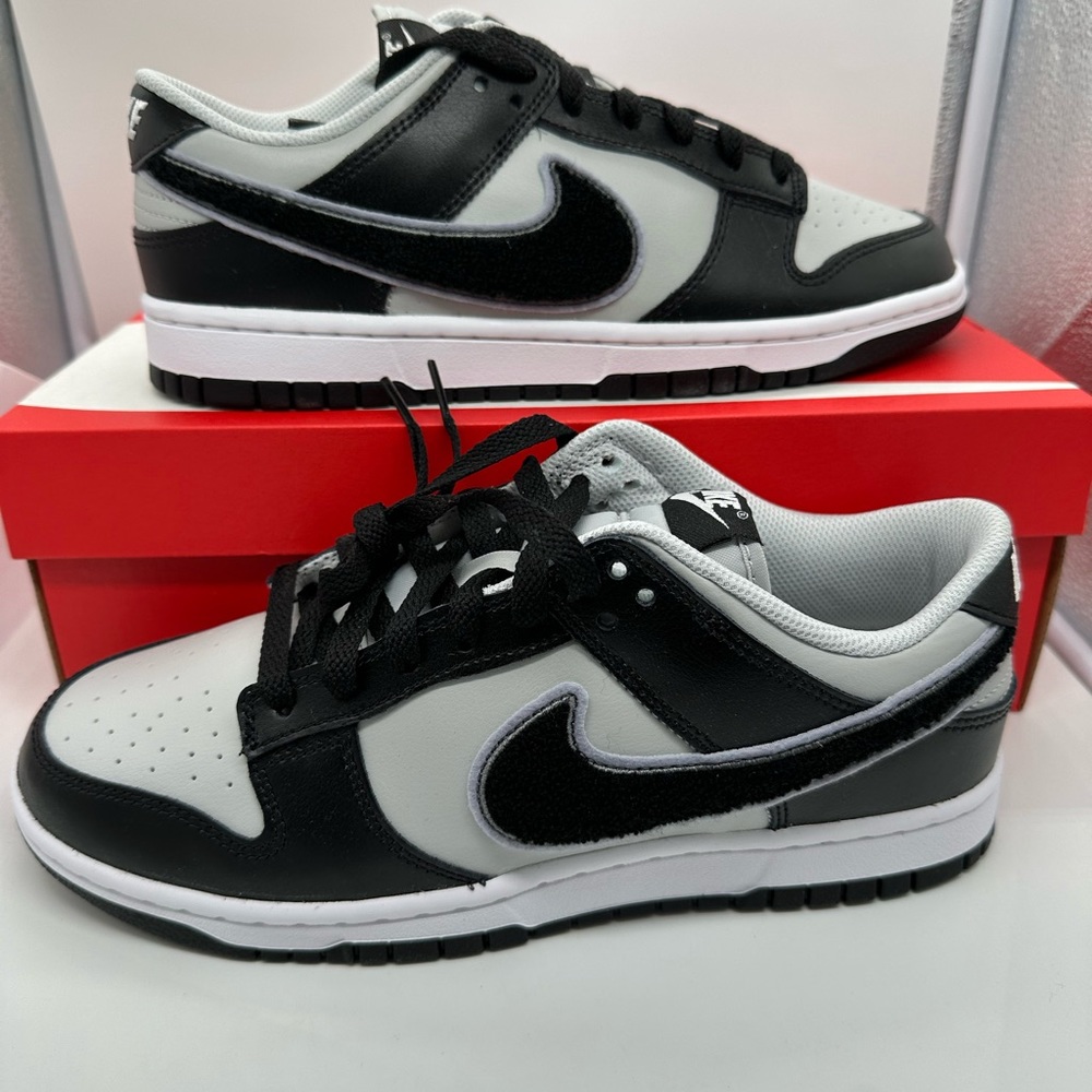 Nike dunks low